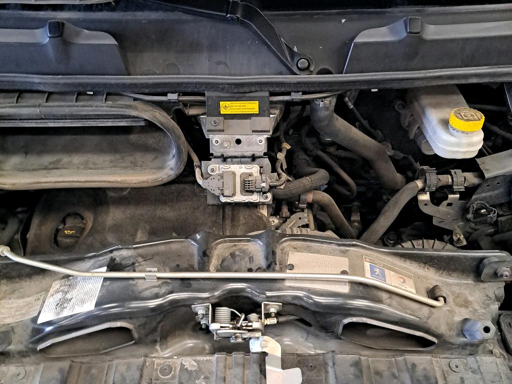 PEUGEOT BOXER FOURGON TOLE 330 L1H1 BLUEHDI 120 S&S PREMIUM 2021