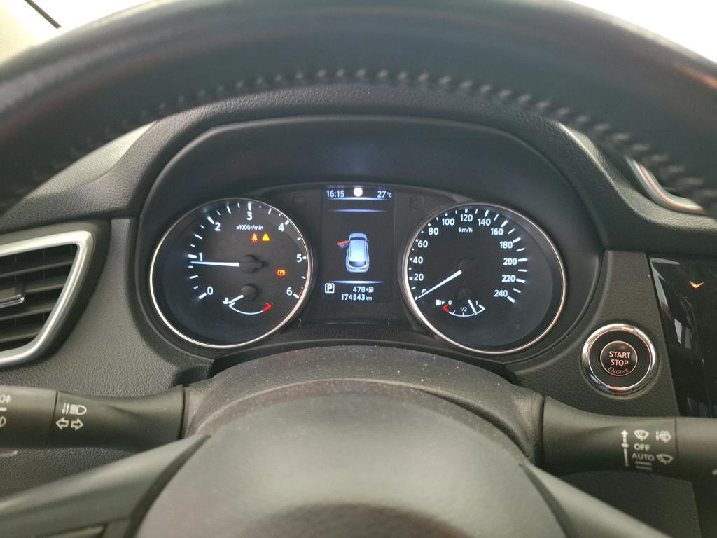 NISSAN  2018