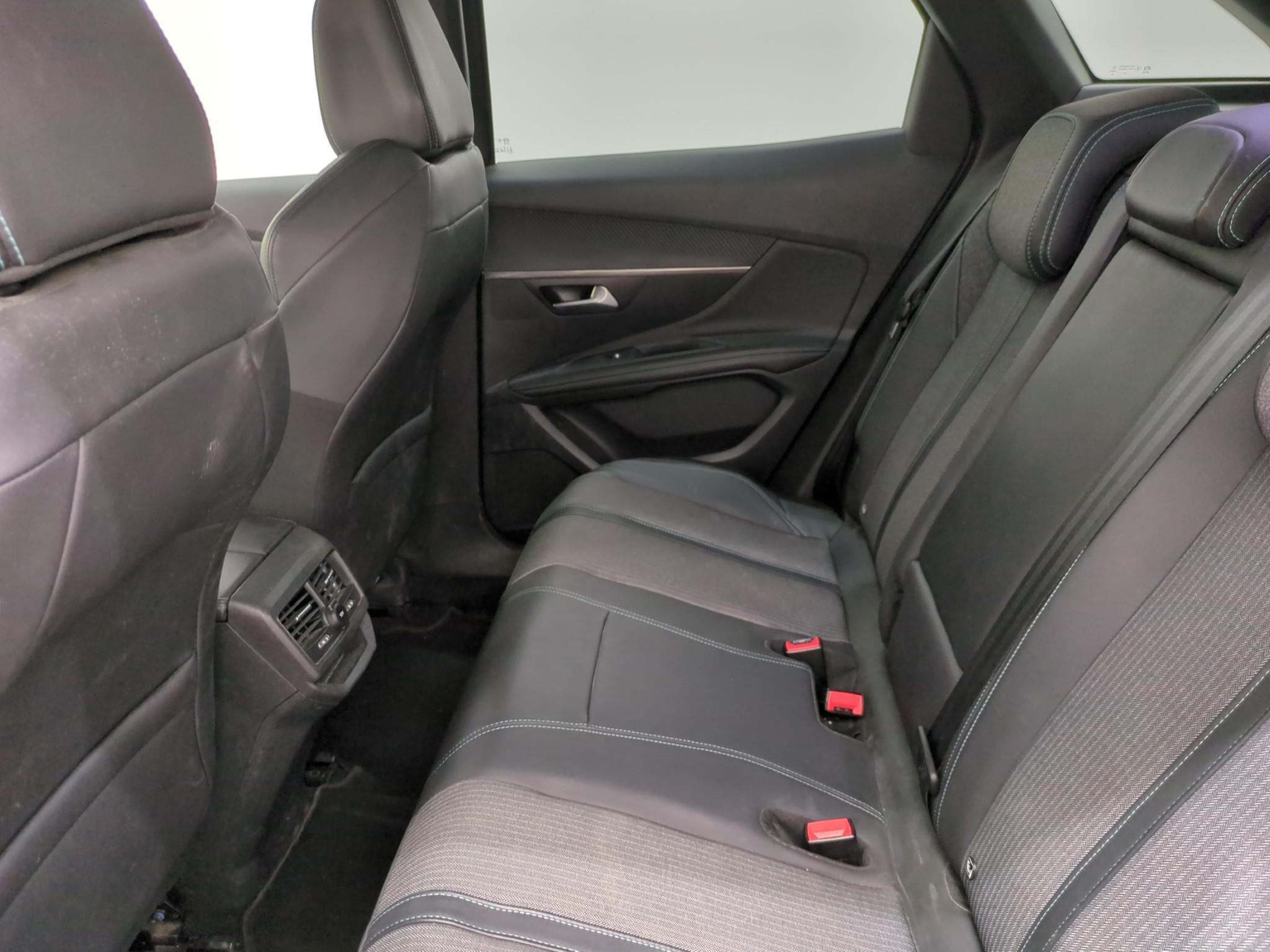 PEUGEOT 3008 Hybrid 225 e-EAT8 Allure 2023