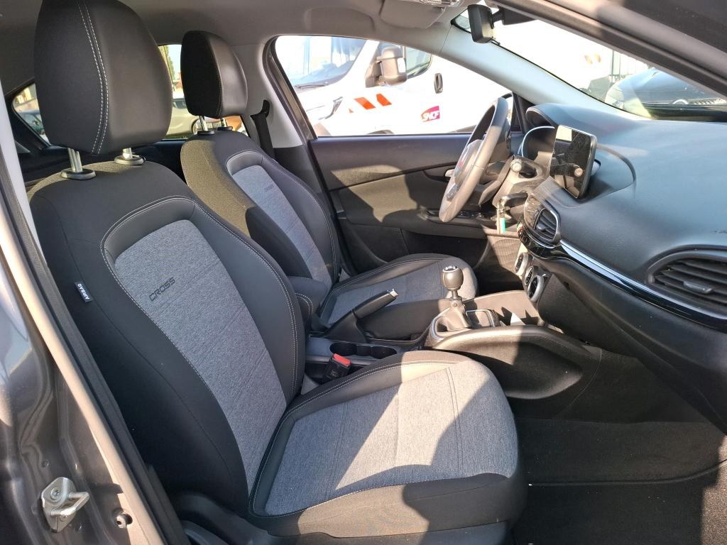 FIAT TIPO CROSS 5 Portes 1.6 Multijet 130 ch S&S Plus 2023