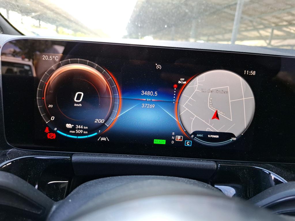 MERCEDES-BENZ EQA 250+ AMG Line 2024