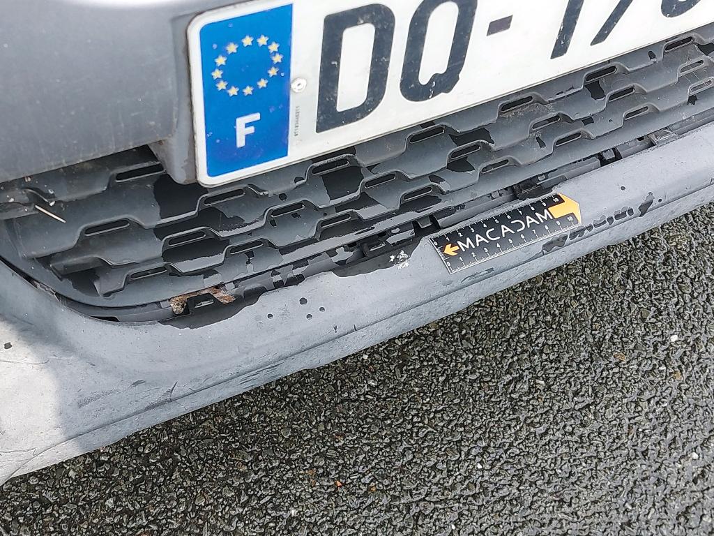 PEUGEOT 2008 1.6 e-HDi 92ch FAP BVM5 Active 2015