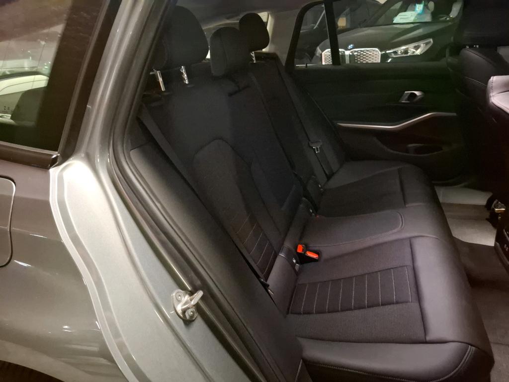 BMW SERIE 3 TOURING G21 LCI 320e 204 ch BVA8 Business Design 2022