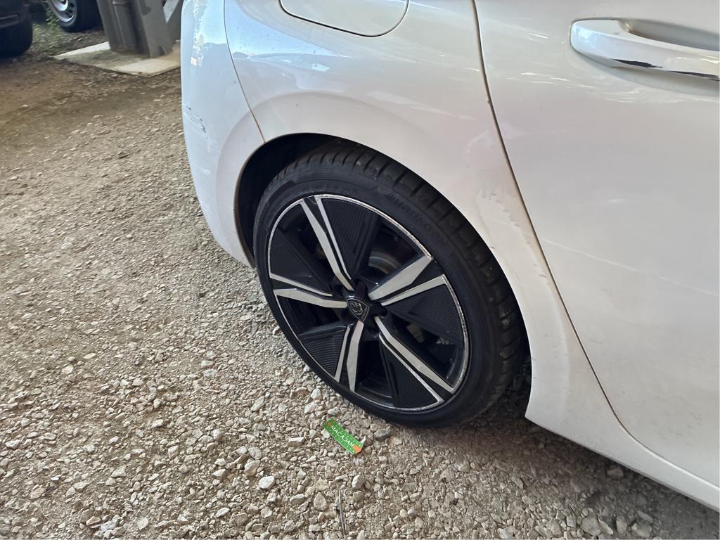 PEUGEOT 308 PHEV 180 e-EAT8 GT 2022