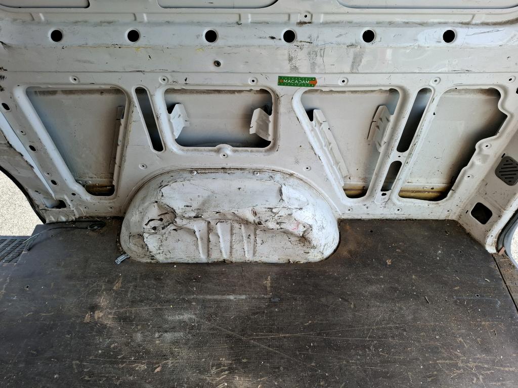 VOLKSWAGEN CRAFTER FOURGON VAN 30 L2H2 2.0 TDI 136 FAP EURO5 - 2014