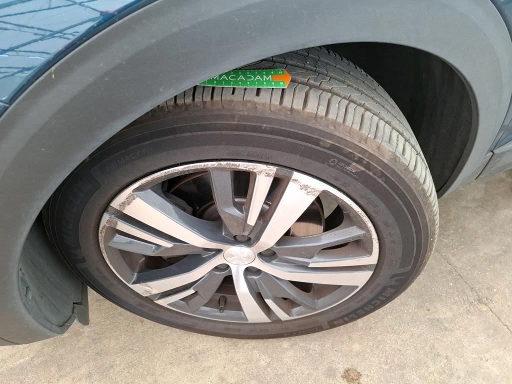PEUGEOT 3008 Hybrid 225 e-EAT8 Allure Pack 2023