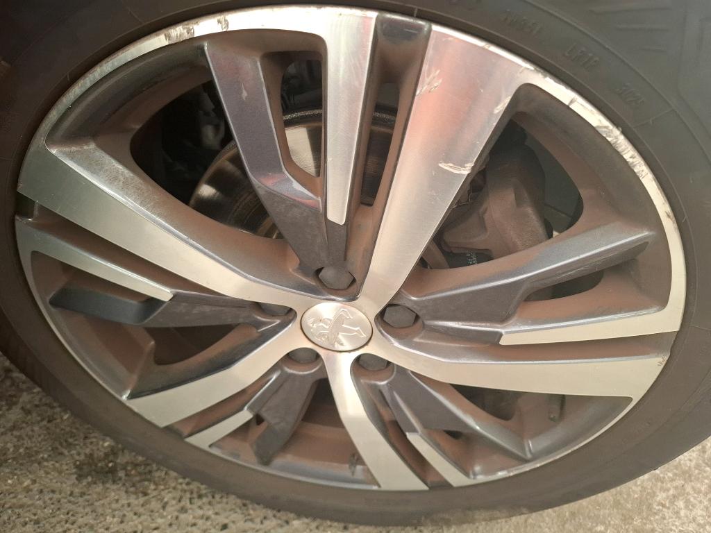 PEUGEOT 5008 BlueHDi 130ch S&S EAT8 Allure Pack 2023