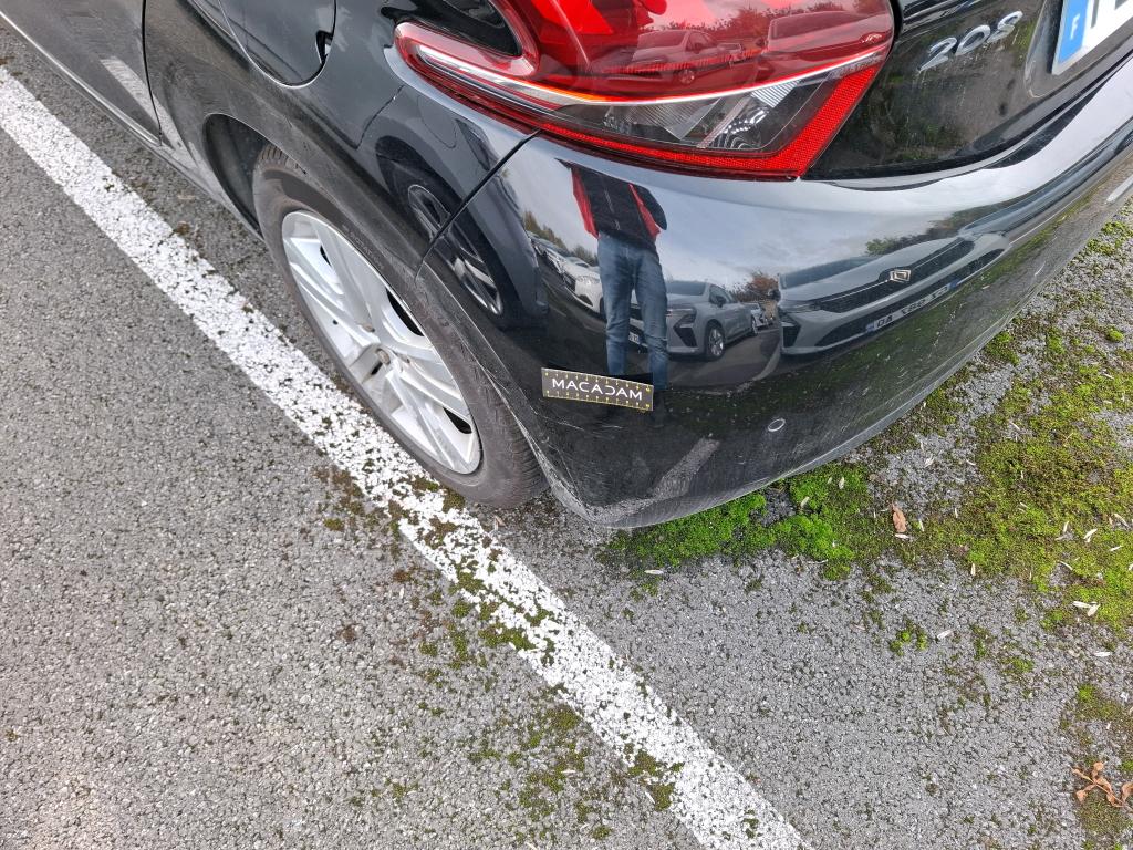 PEUGEOT 208 PureTech 82ch S&S BVM5 Signature 2019