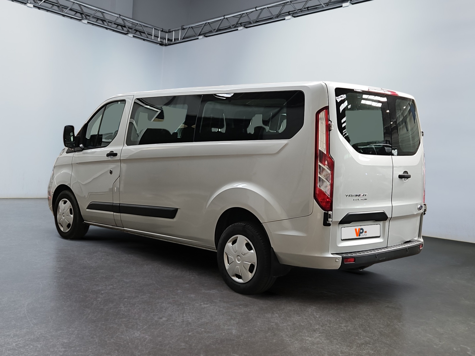 FORD Transit Custom 320 L2H1 2.0 EcoBlue 130 Trend Business 9pl 2023