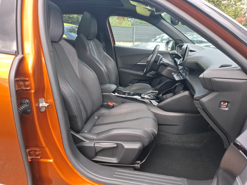 PEUGEOT 2008 BlueHDi 130 S&S EAT8 GT 2021