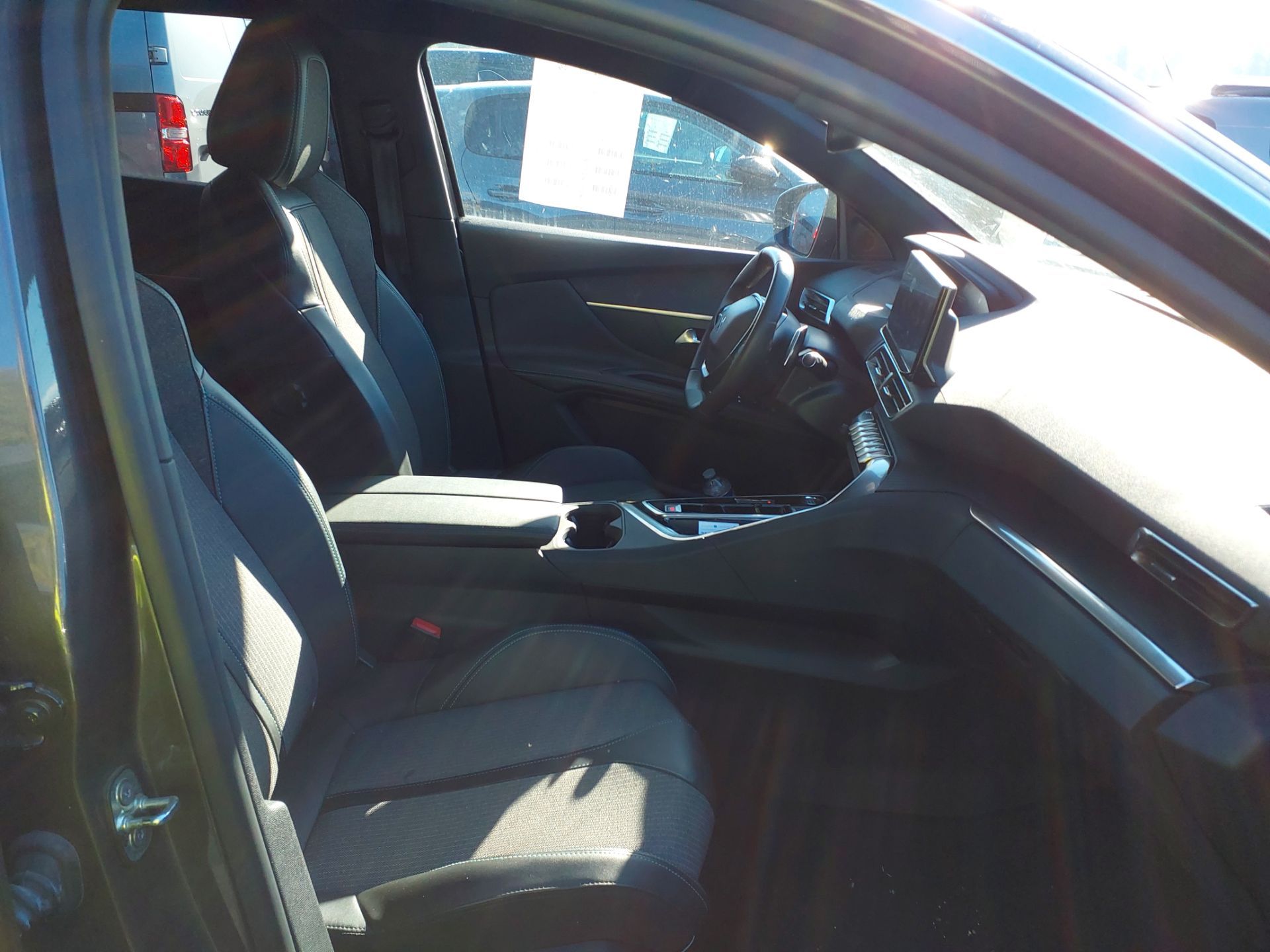 PEUGEOT 3008 Hybrid 136 e-DCS6 Allure Pack 2024