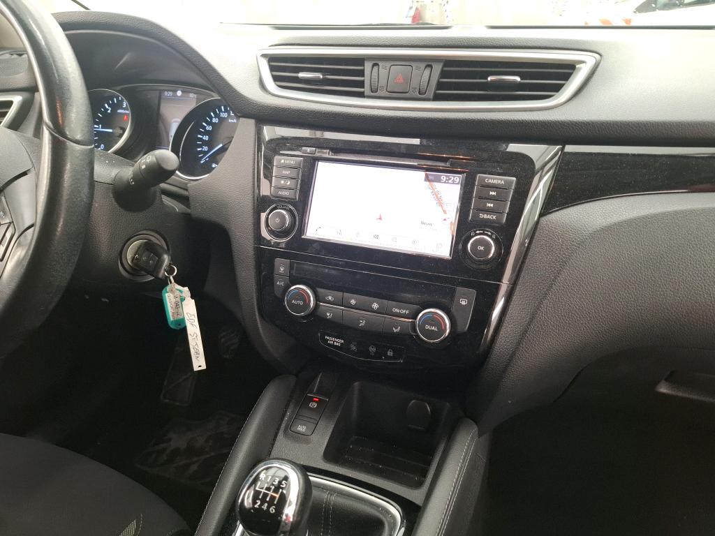 NISSAN  2019