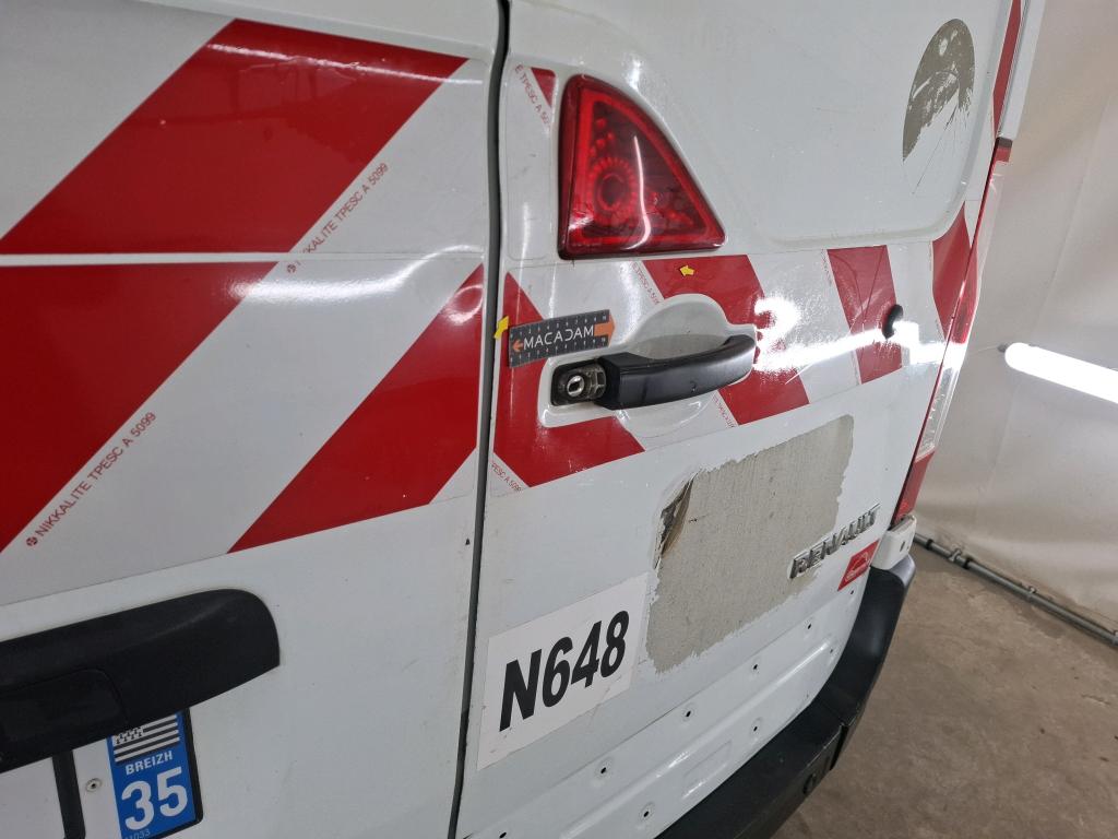 RENAULT MASTER FOURGON FGN L2H2 3.5t 2.3 dCi 130 E6 GRAND CONFORT 2017