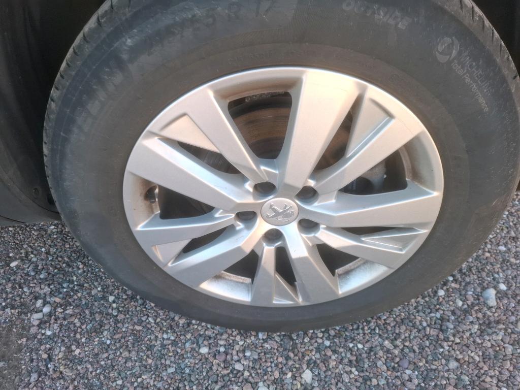 PEUGEOT 5008 BlueHDi 130ch S&S EAT8 Active Pack 2023