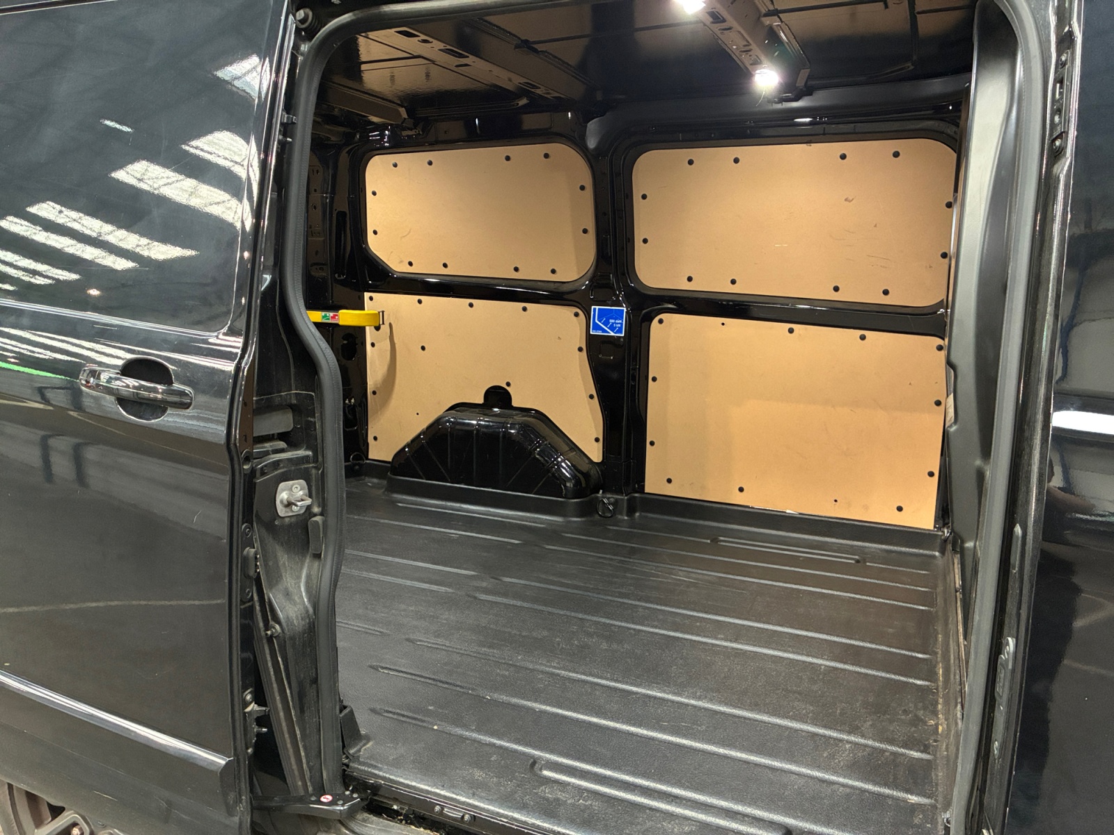FORD TRANSIT CUSTOM FOURGON 290 L1H1 2.0 ECOBLUE 170 BVA SPORT 2023