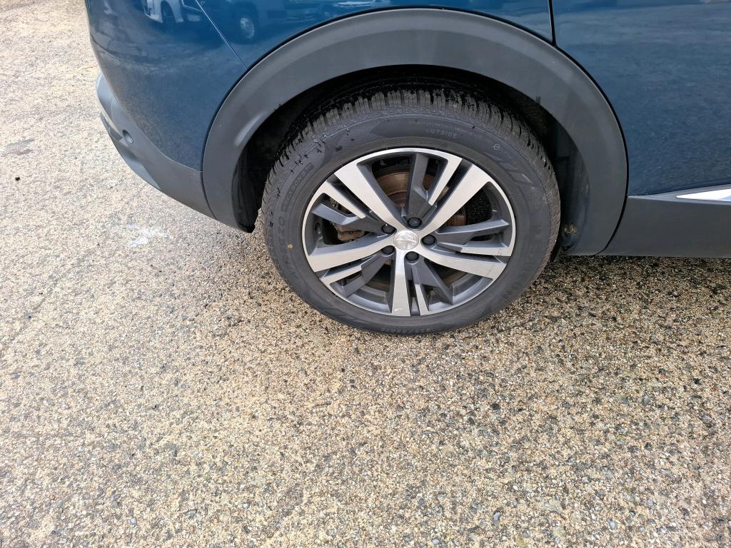 PEUGEOT 3008 Hybrid 225 e-EAT8 Allure 2022