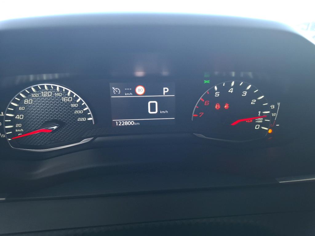 PEUGEOT 2008 BlueHDi 130 S&S EAT8 Allure 2021
