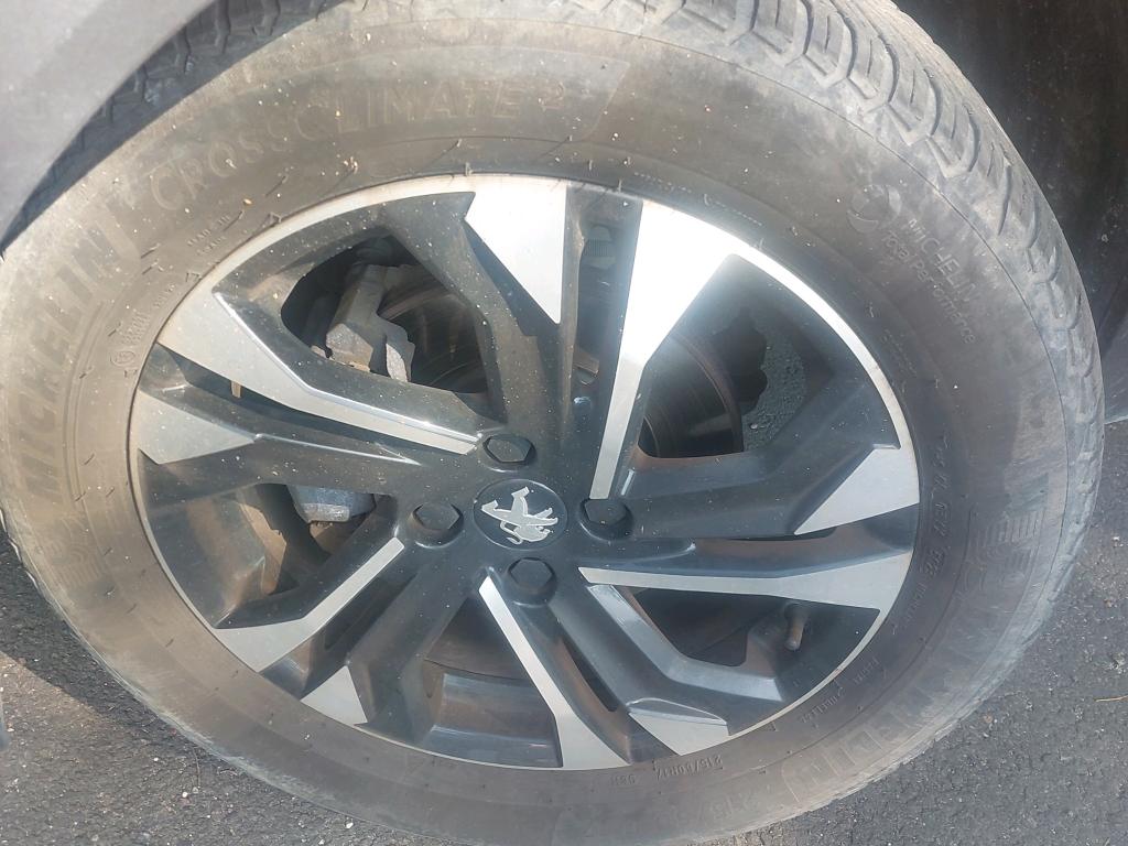PEUGEOT 2008 PureTech 130 S&S EAT8 Allure Pack 2022
