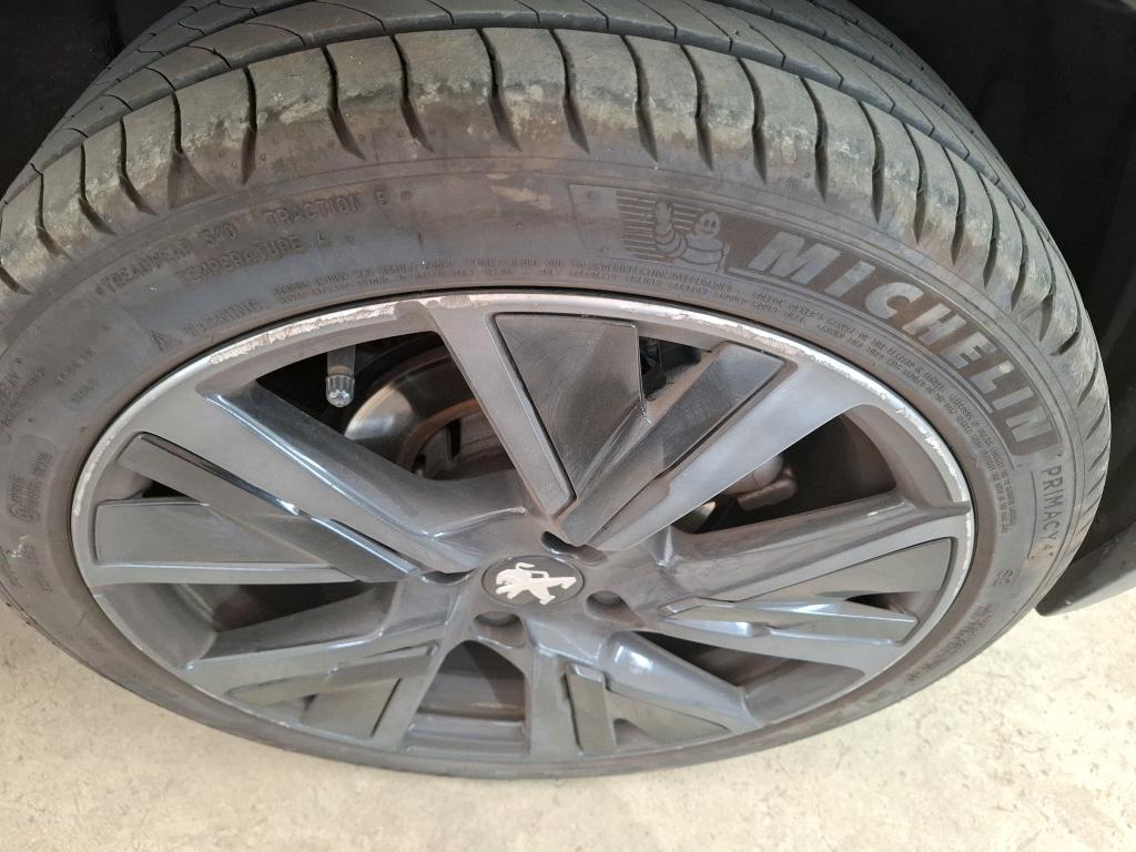 PEUGEOT 208) 208 PureTech 100 S&S BVM6 GT 2023