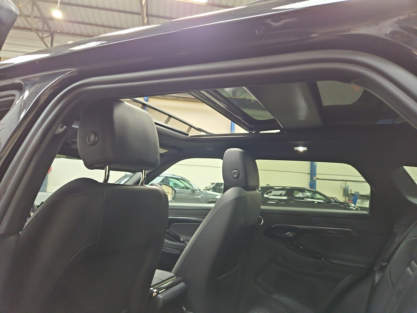 LAND ROVER Evoque Mark III P200 FLEXFUEL MHEV AWD BVA9 R-Dynamic SE 2022