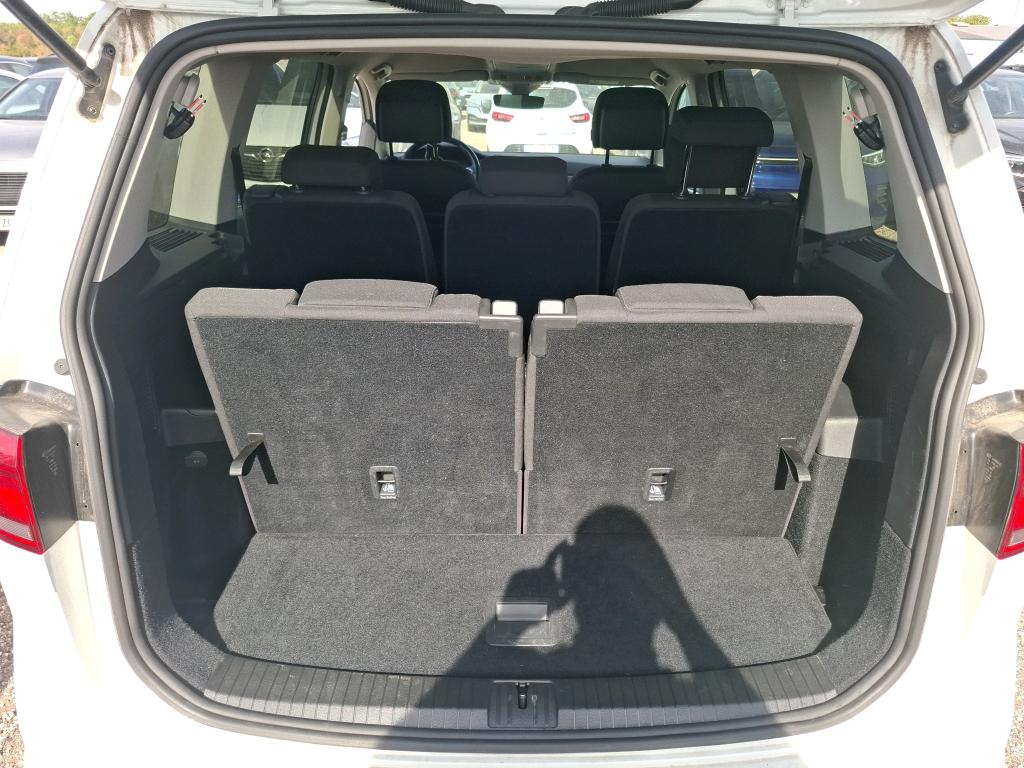VOLKSWAGEN TOURAN BUSINESS 2.0 TDI 150 DSG7 5pl Life 2022