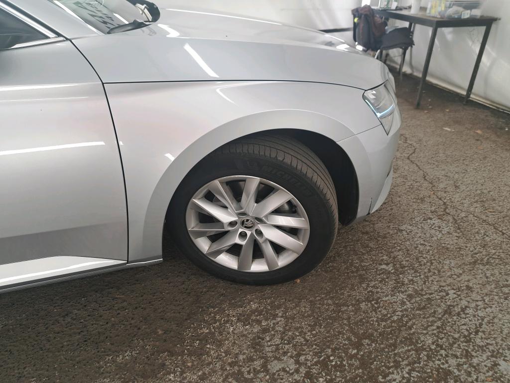 SKODA SUPERB COMBI 2.0 TDI 150 SCR DSG7 Business 2023