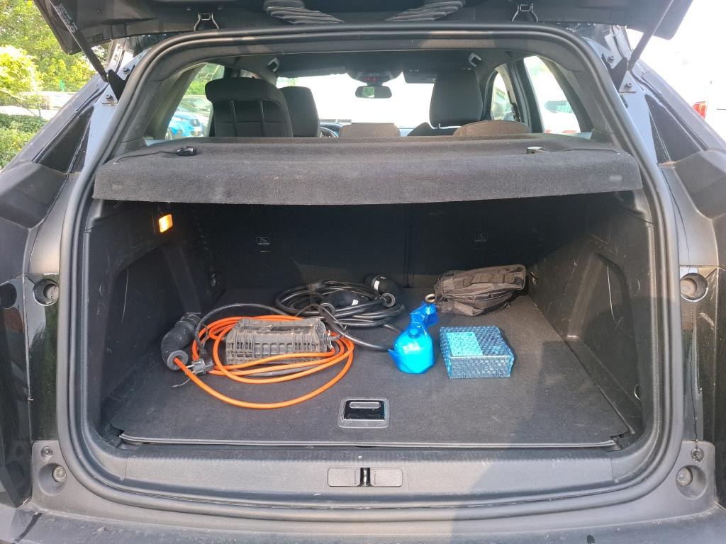 PEUGEOT 3008 Hybrid 225 e-EAT8 Active Pack 2023