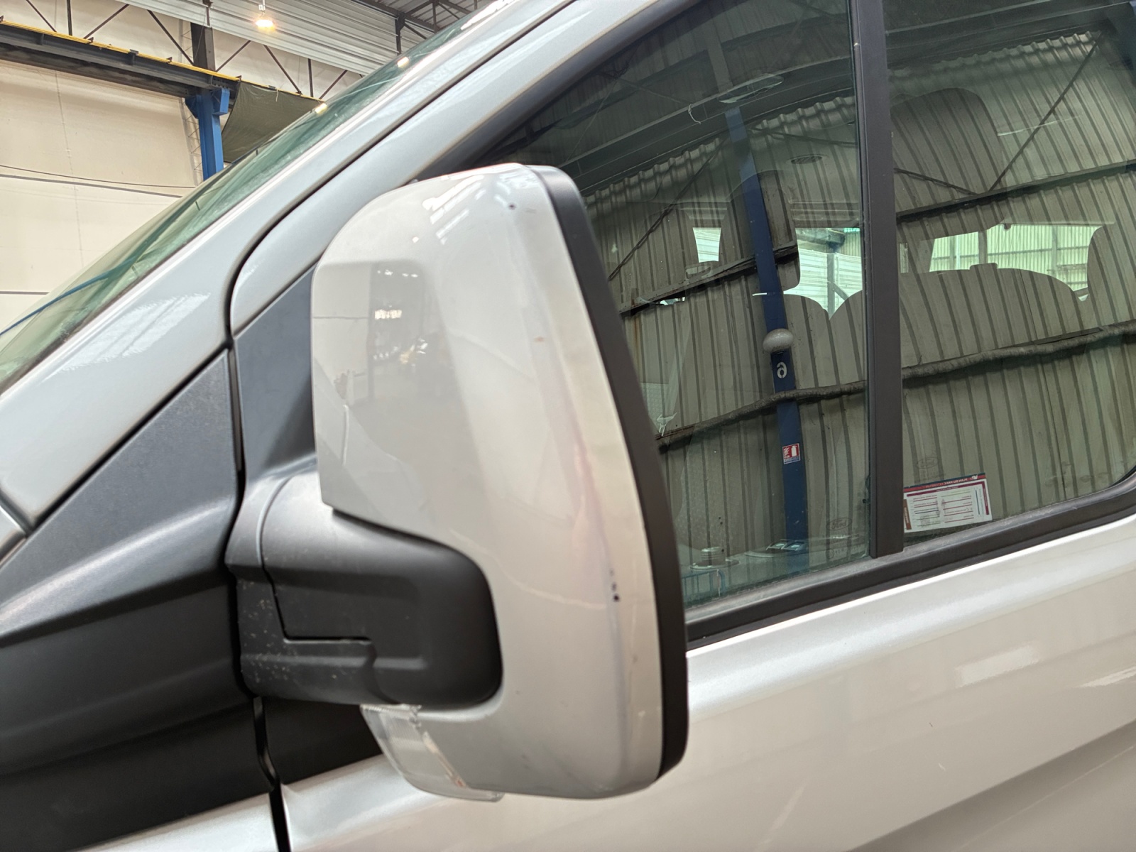 FORD TRANSIT Custom Kombi 320 L2H1 2.0 EcoBlue 130 Trend Business 2022