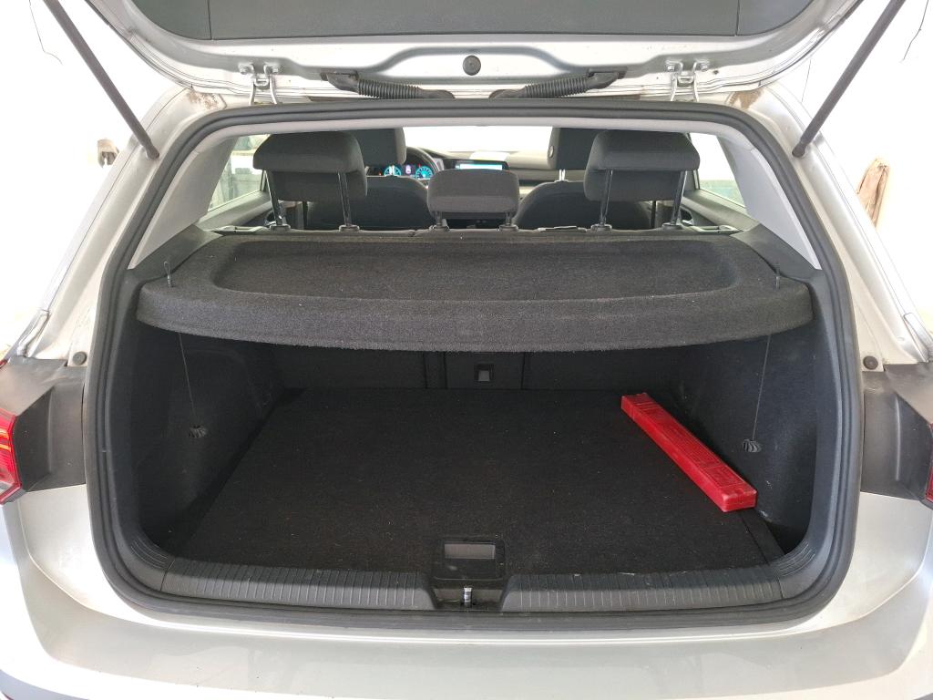 VOLKSWAGEN GOLF 1.0 eTSI OPF 110 DSG7 Life Business 2021