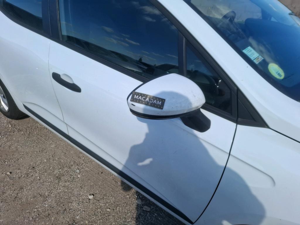 RENAULT CLIO SOCIETE BLUE DCI 100 - 21N AIR NAV 2022