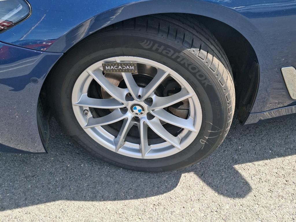BMW SERIE 5 TOURING G31 LCI (05/2020-02/2024 520i TwinPower Turbo 184 ch BVA8 Lounge 2023