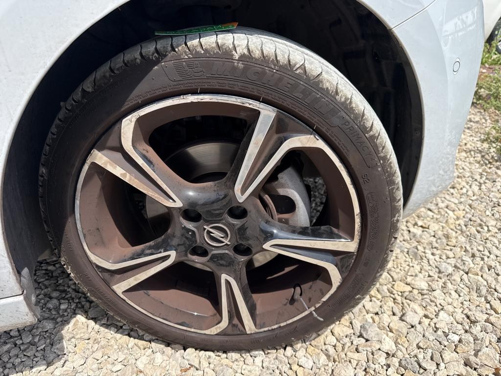 OPEL Corsa 1.2 Turbo 100 ch BVM6 GS 2025