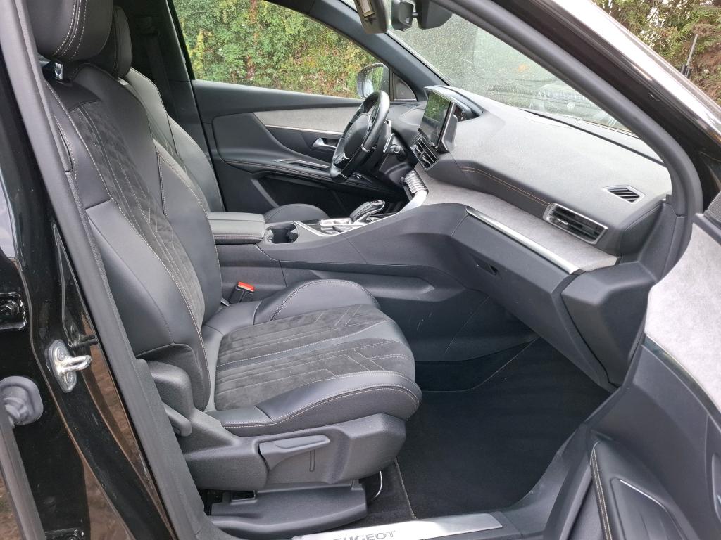 PEUGEOT 3008 Hybrid 225 e-EAT8 GT Pack 2022