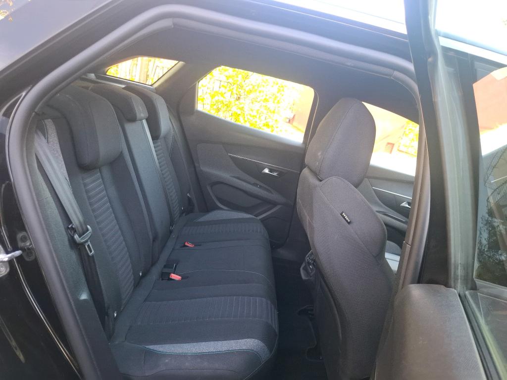 PEUGEOT 3008 Hybrid 225 e-EAT8 Active Pack 2023