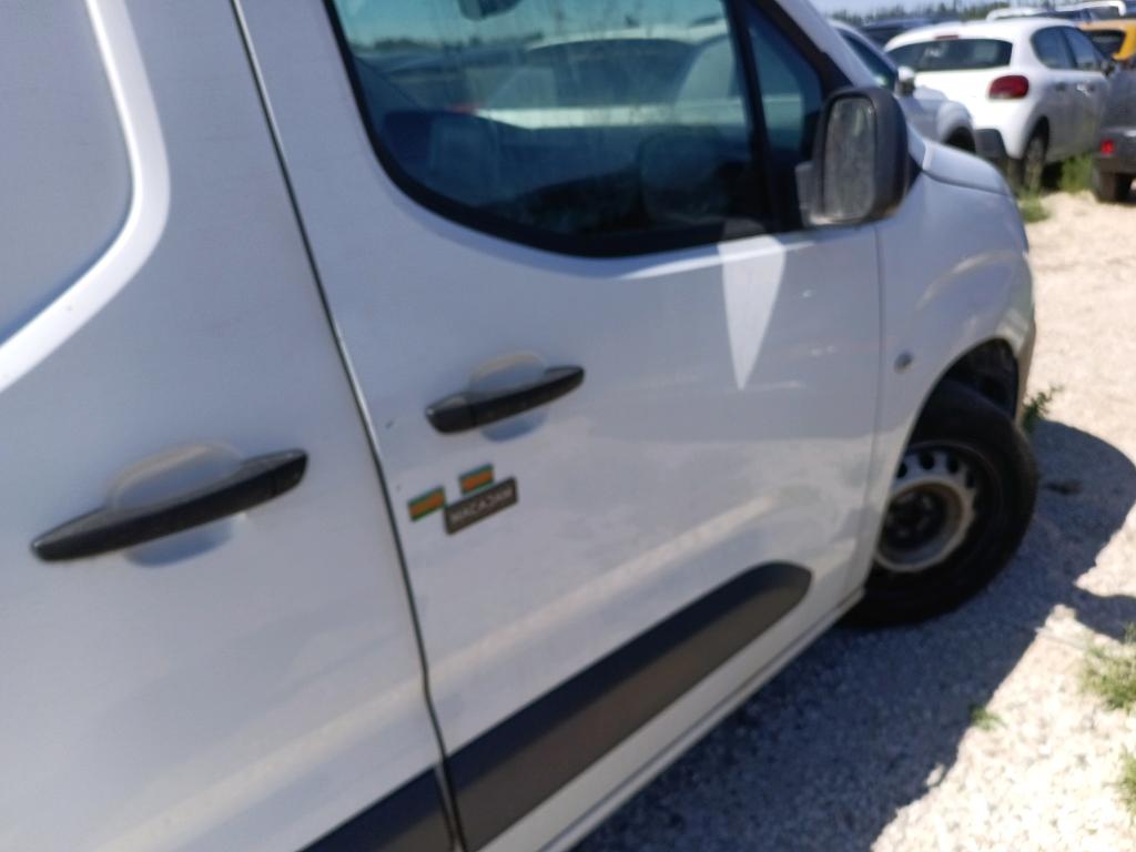 PEUGEOT PARTNER FGN FOURGON STANDARD 650 KG BLUEHDI 130 S&S EAT8 PREMIUM 2021