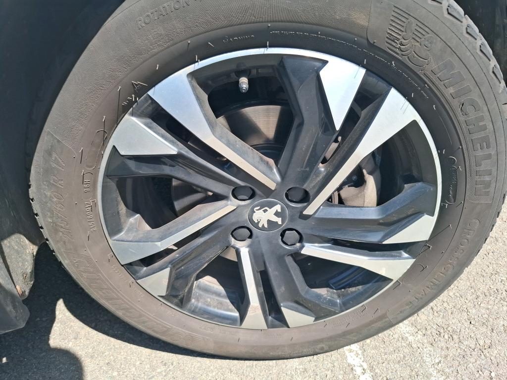 PEUGEOT 2008 BlueHDi 130 S&S EAT8 Allure Pack 2022