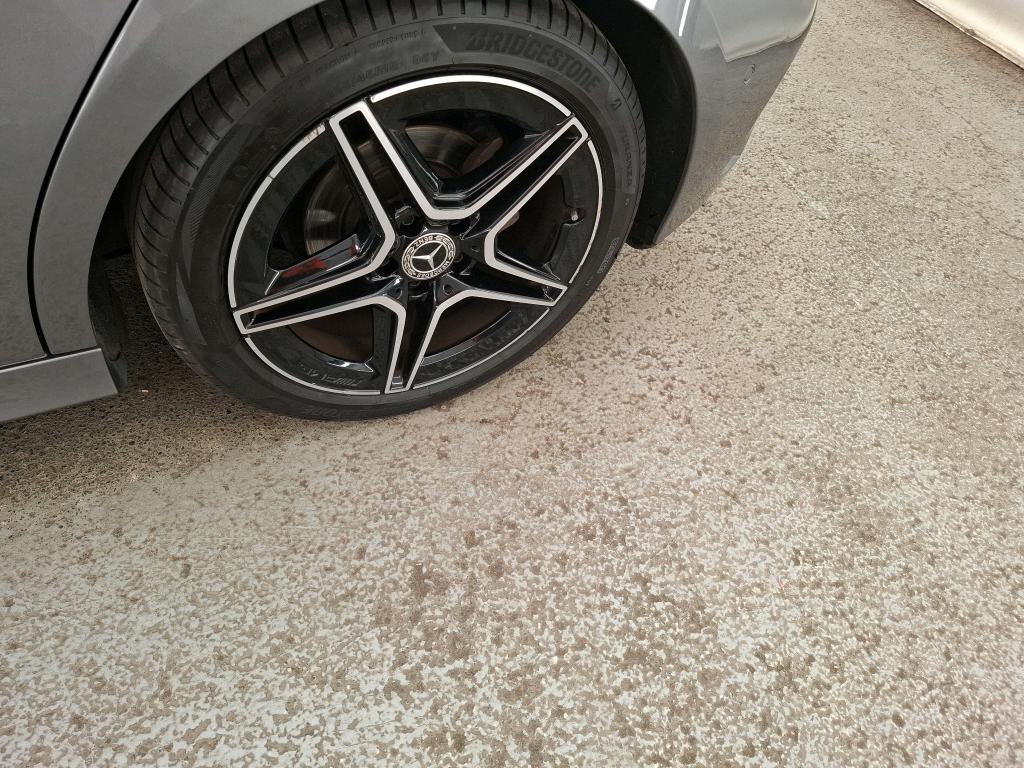MERCEDES CLASSE A 180 7G-DCT AMG Line 2022