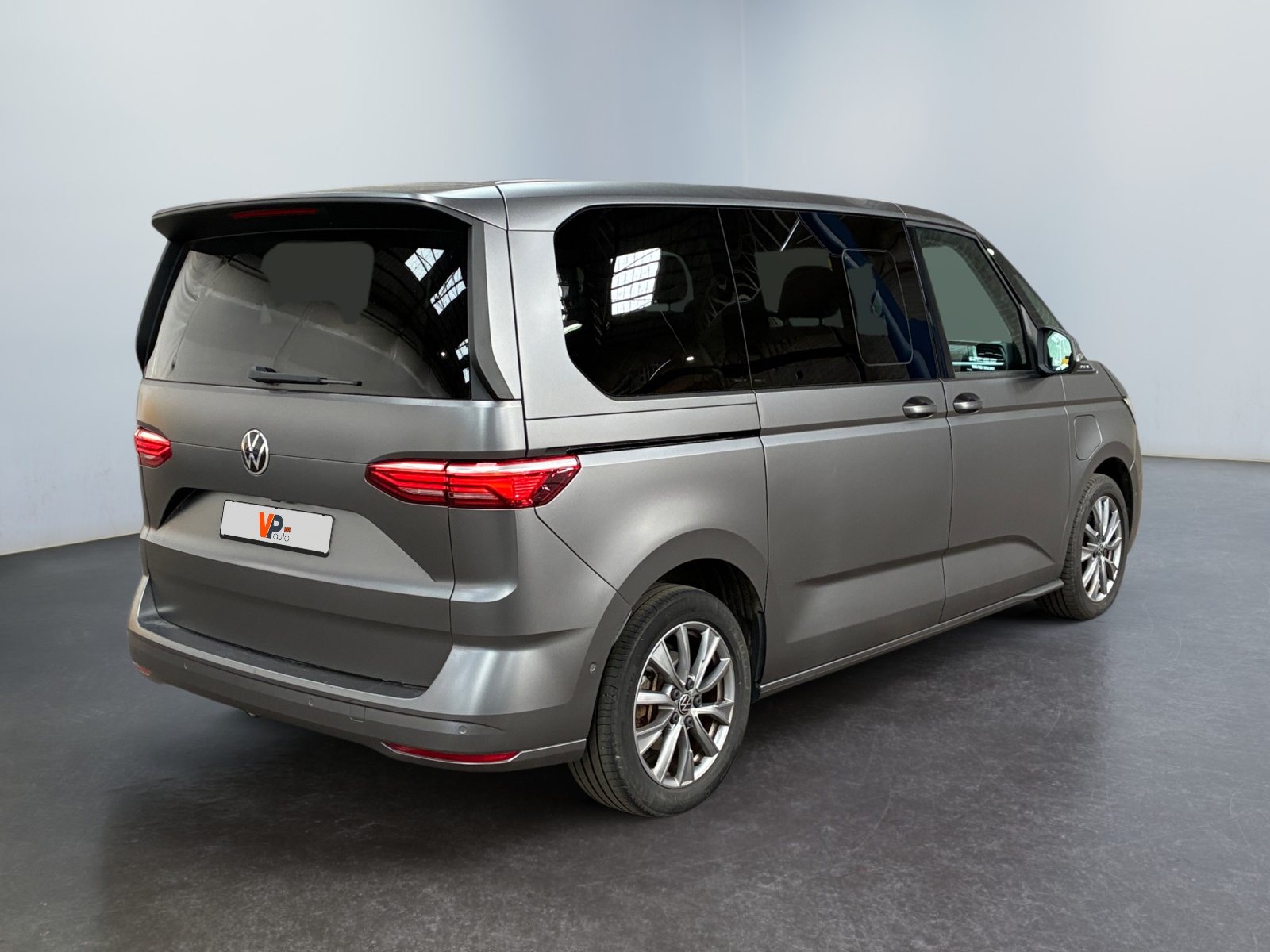 VOLKSWAGEN Multivan Court 1.4 eHybrid 218 DSG6 Energetic 7pl 2022
