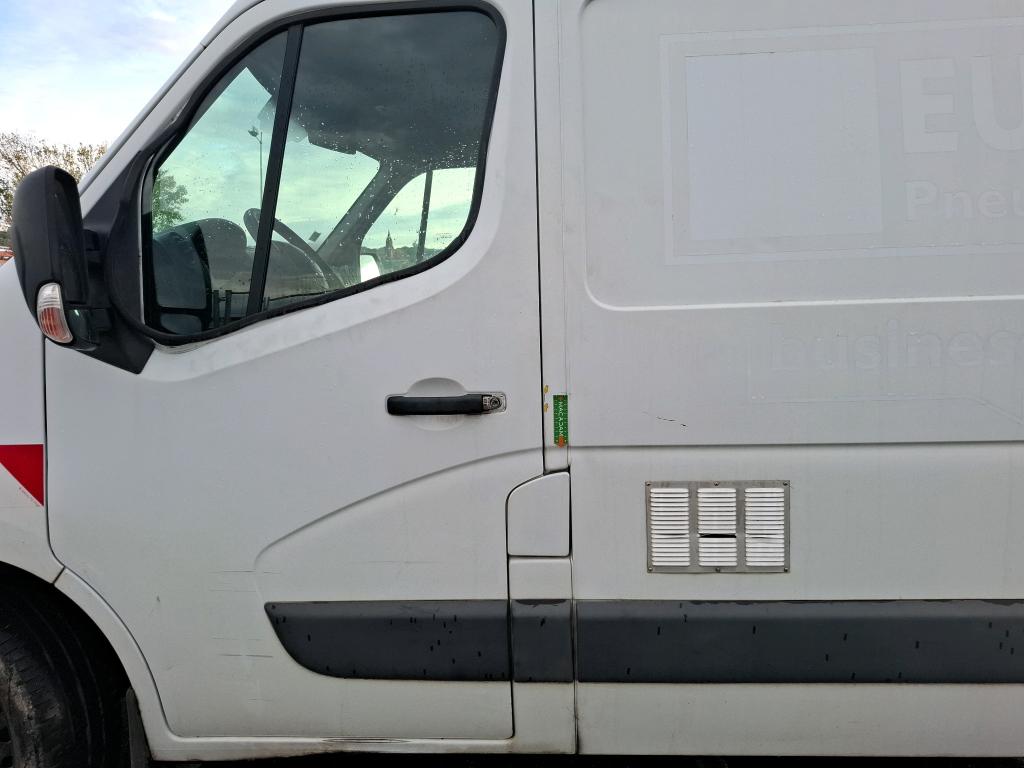 RENAULT MASTER FOURGON FGN L2H2 3.5t 2.3 dCi 130 E6 GRAND CONFORT 2017