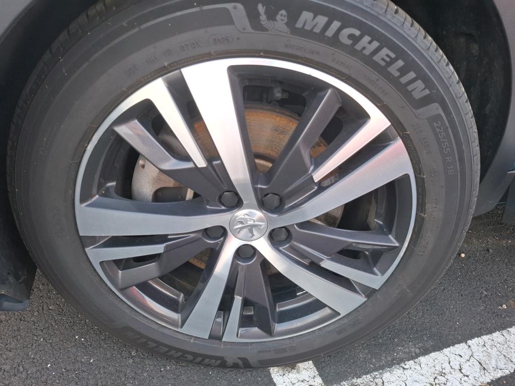 PEUGEOT 3008 Hybrid 225 e-EAT8 Allure 2021