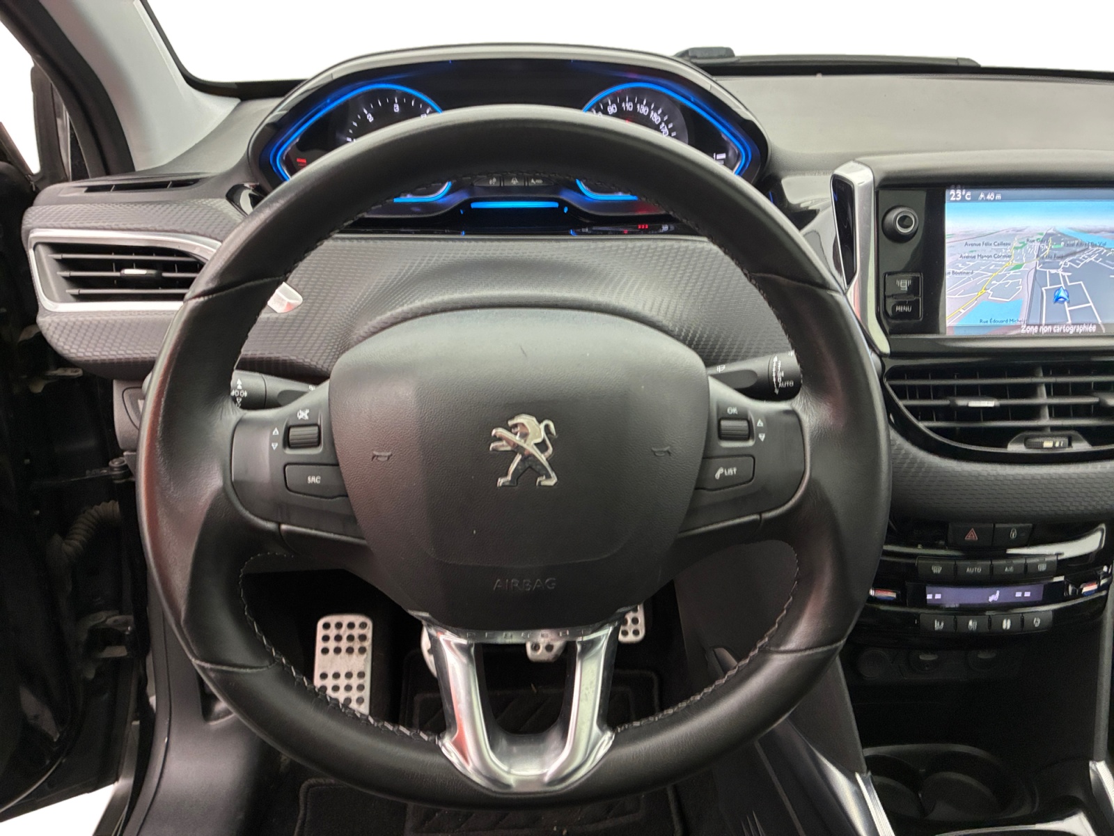 PEUGEOT 2008 1.6 e-HDi 115ch FAP BVM6 Féline Titane Féline Titane 2013