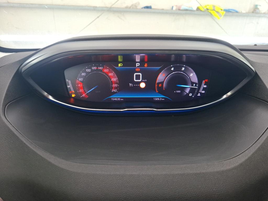 PEUGEOT 5008 BlueHDi 130ch S&S EAT8 Allure 2021