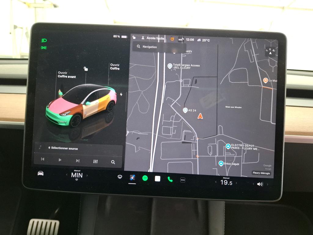 TESLA  2022