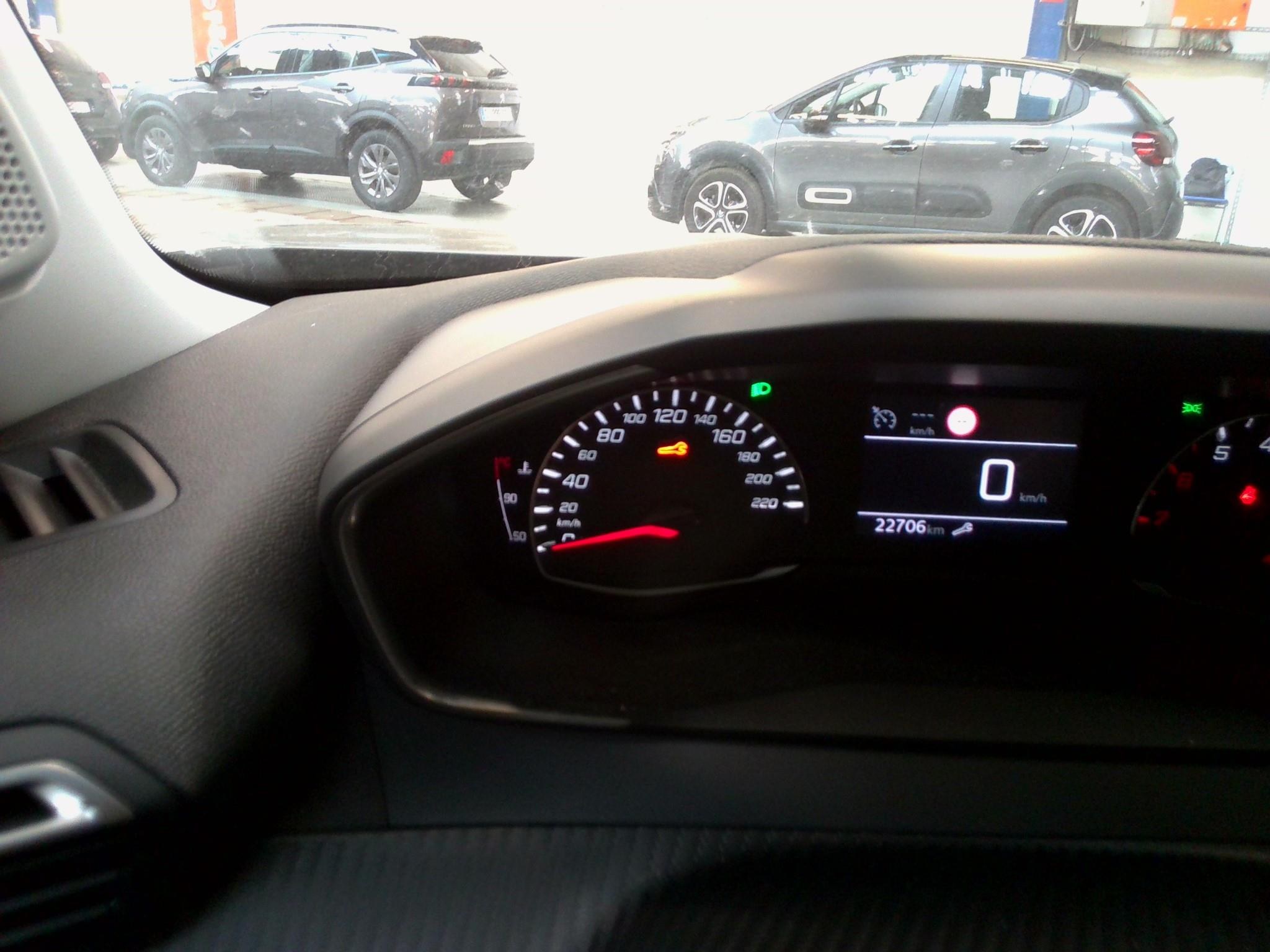 PEUGEOT 2008 PureTech 100 S&S BVM6 Allure 2022