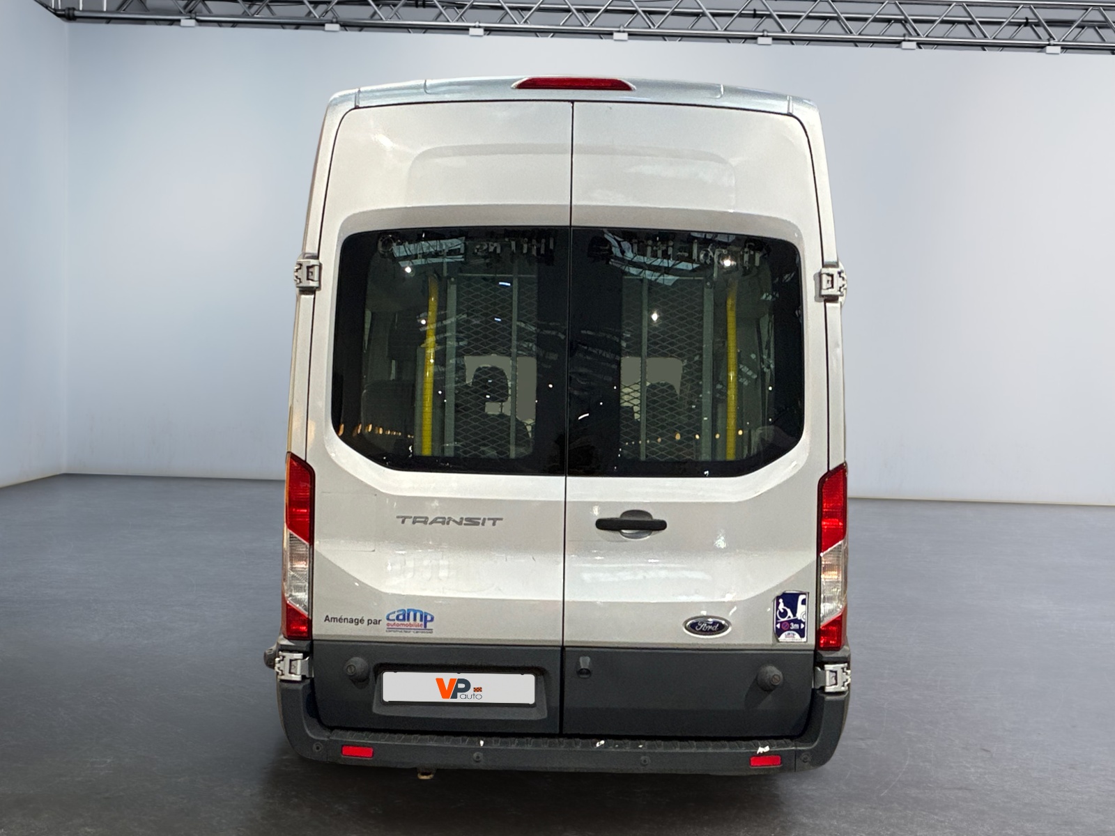 FORD TRANSIT KOMBI TPMR P350 L4H3 2.0 TDCi 130 Ambiente 8pl 2017