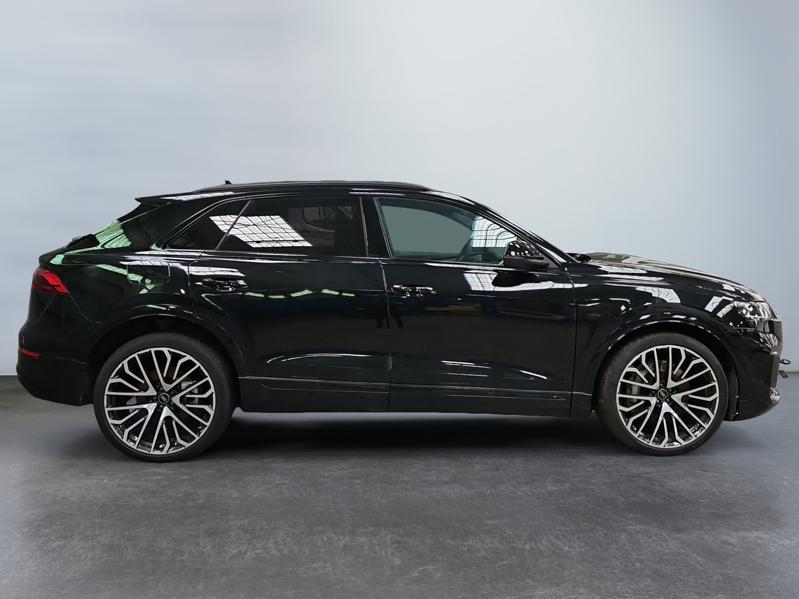 AUDI Q8 55 TFSI 340 Tiptronic 8 Quattro 2024