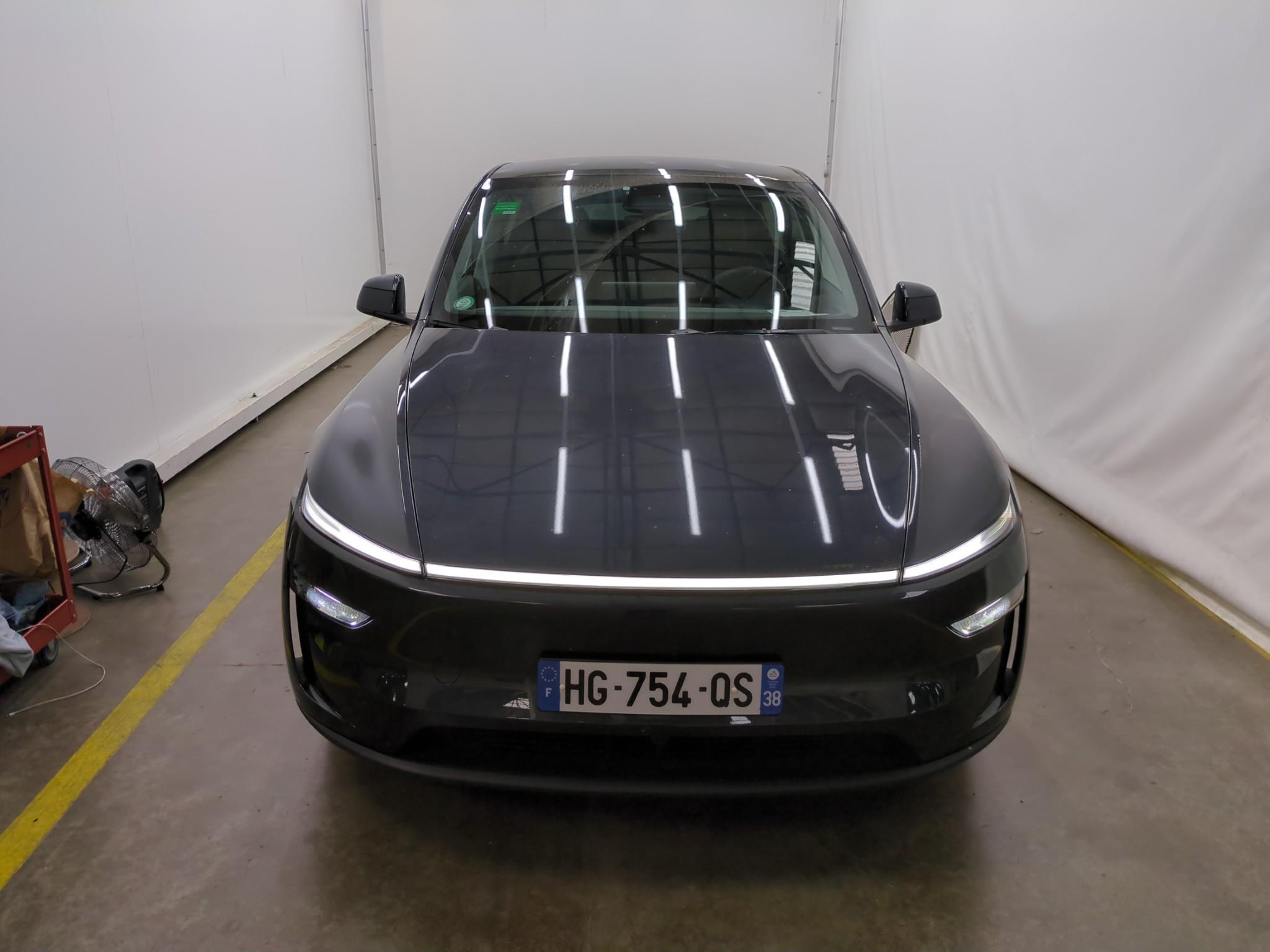 TESLA  2025