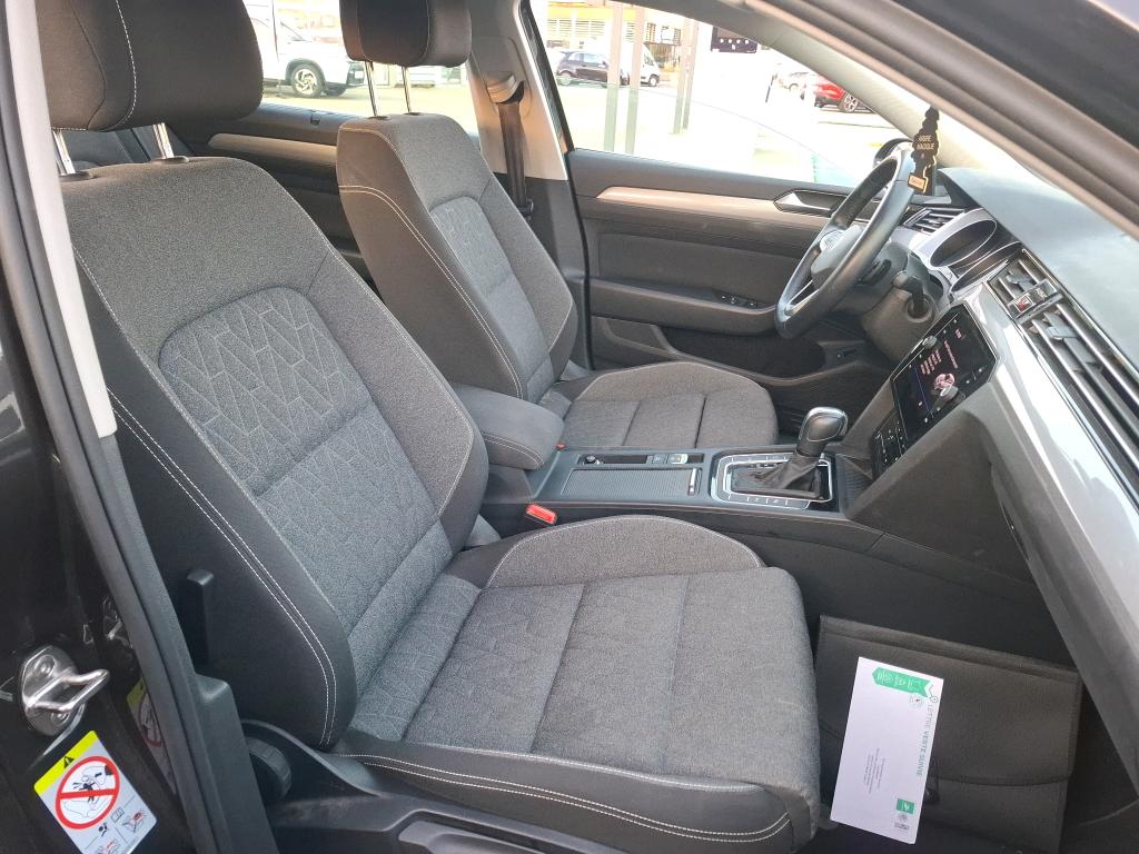 VOLKSWAGEN PASSAT SW 2.0 TDI EVO SCR 150 DSG7 Life Plus 2023