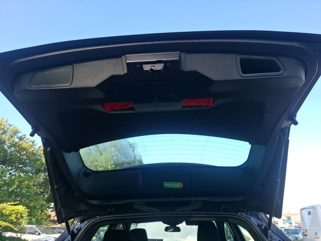 PEUGEOT 3008 Hybrid 225 e-EAT8 Active Pack 2023