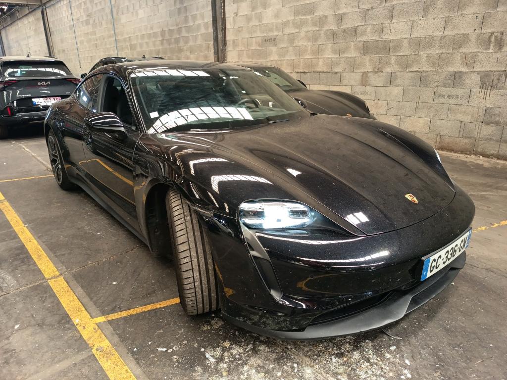 PORSCHE  2021